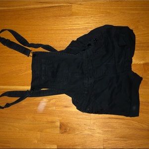 Super cute ROMWE overalls!